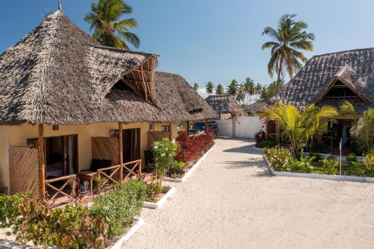 Amber Lodge Pongwe Exterior photo