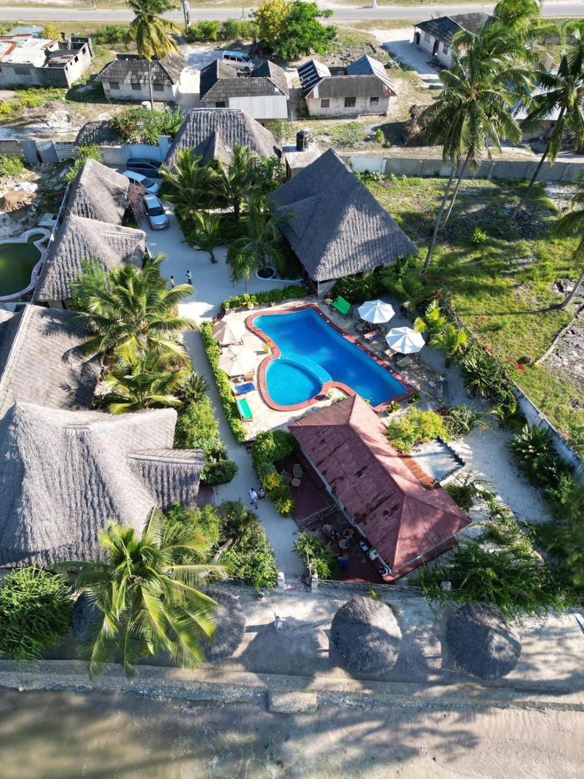 Amber Lodge Pongwe Exterior photo