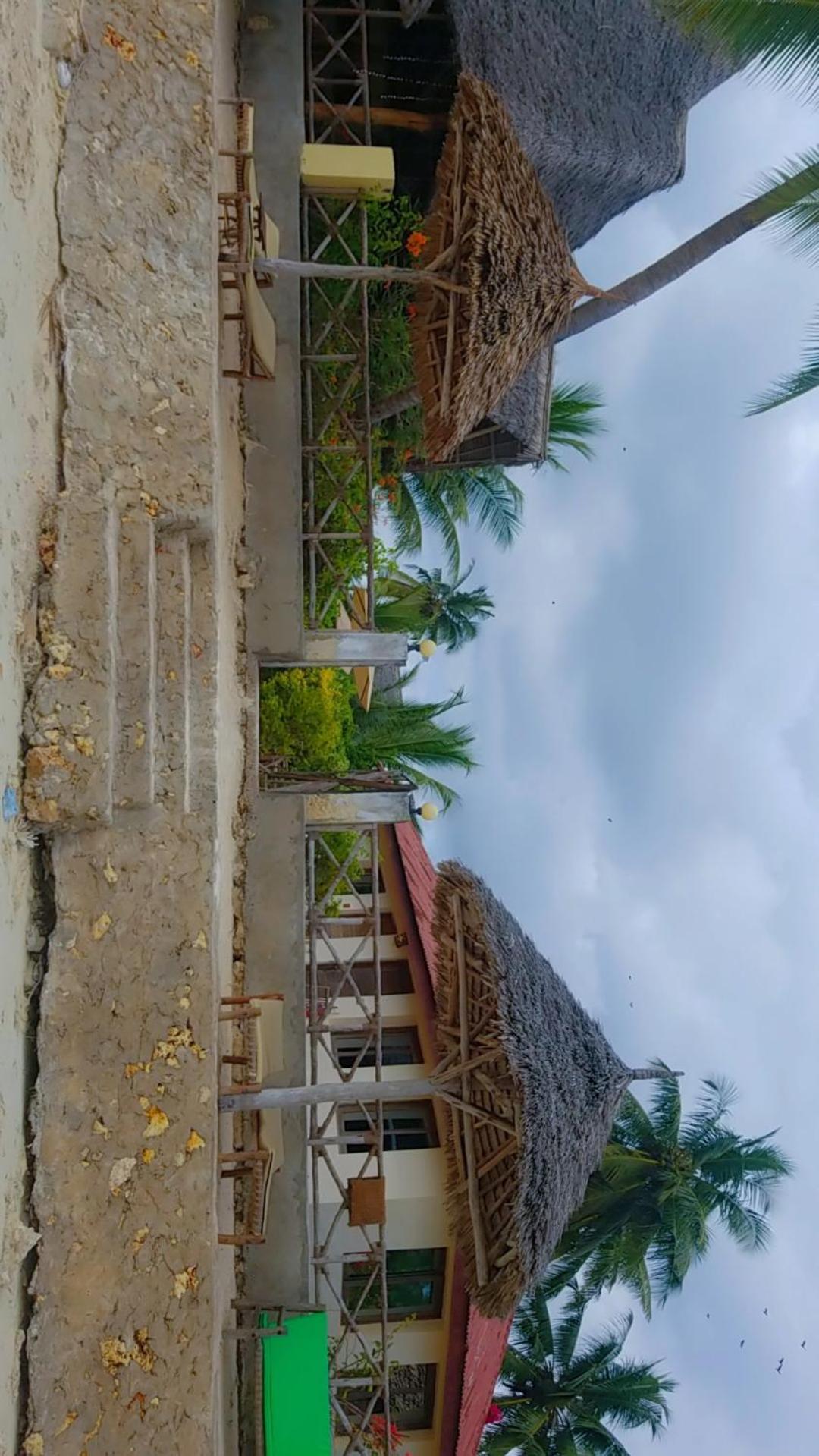 Amber Lodge Pongwe Exterior photo